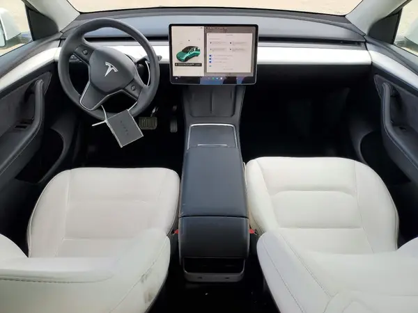 7SAYGDEE5PF850781 2023 TESLA MODEL Y - Image 8
