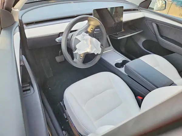 7SAYGDEE5PF854863 2023 TESLA MODEL Y - Image 8