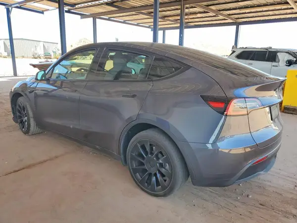 7SAYGDEE5PF879892 2023 TESLA MODEL Y - Image 2