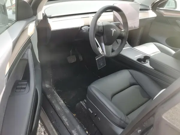 7SAYGDEE5PF884462 2023 TESLA MODEL Y - Image 8