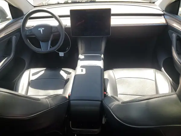7SAYGDEE5PF885711 2023 TESLA MODEL Y - Image 8