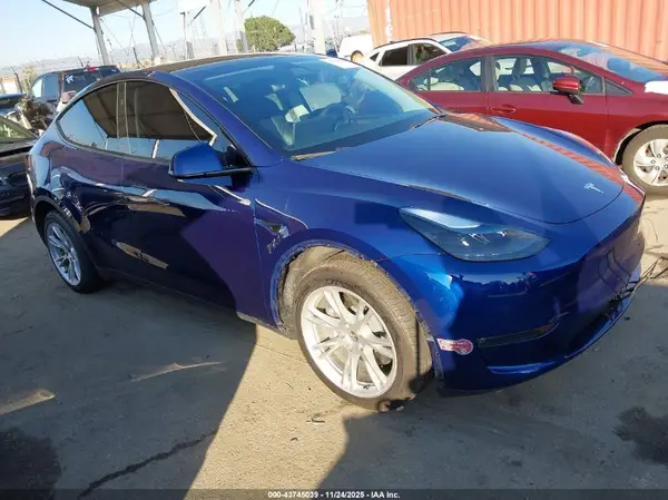 7SAYGDEE5PF890004 2023 TESLA MODEL Y - Image 1