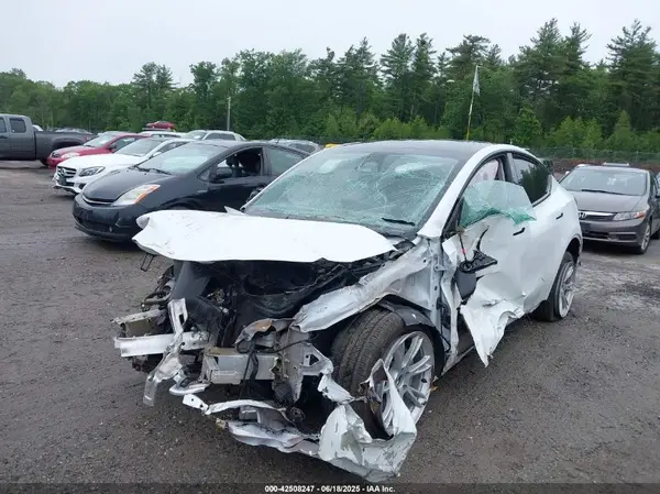 7SAYGDEE5PF892772 2023 TESLA MODEL Y - Image 2