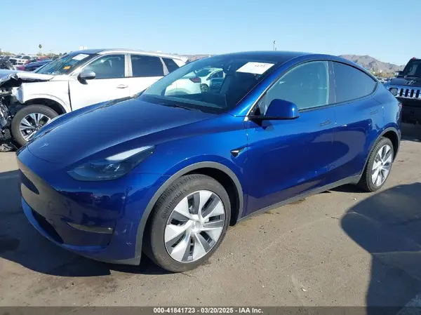 7SAYGDEE5PF897583 2023 TESLA MODEL Y - Image 2