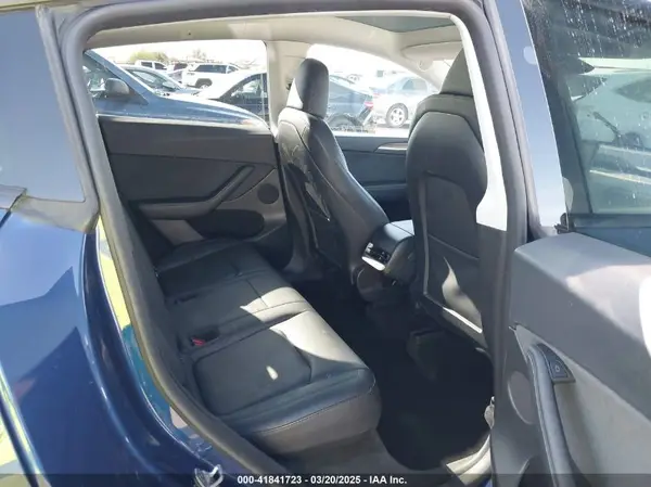 7SAYGDEE5PF897583 2023 TESLA MODEL Y - Image 8