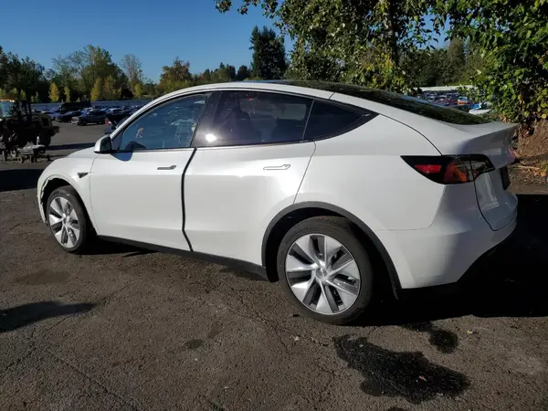 7SAYGDEE5PF907321 2023 TESLA MODEL Y - Image 2