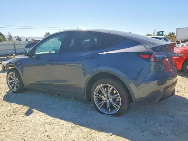7SAYGDEE5PF909649 2023 TESLA MODEL Y - Image 2