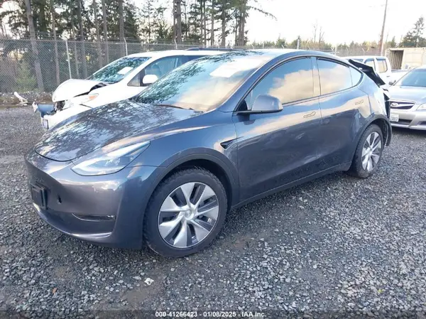 7SAYGDEE5PF913748 2023 TESLA MODEL Y - Image 2