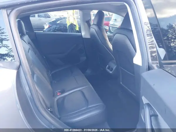 7SAYGDEE5PF913748 2023 TESLA MODEL Y - Image 8