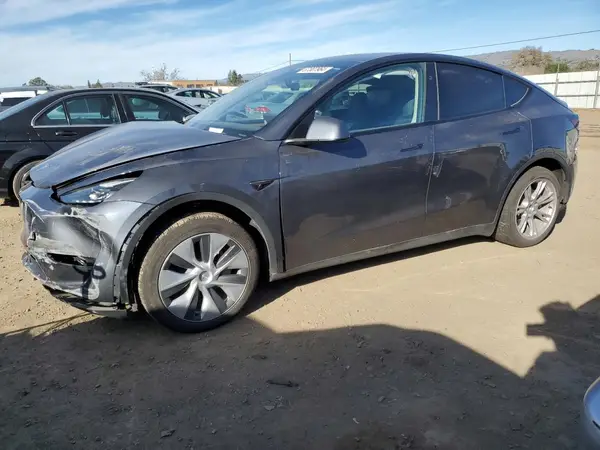 7SAYGDEE5PF913829 2023 TESLA MODEL Y - Image 1