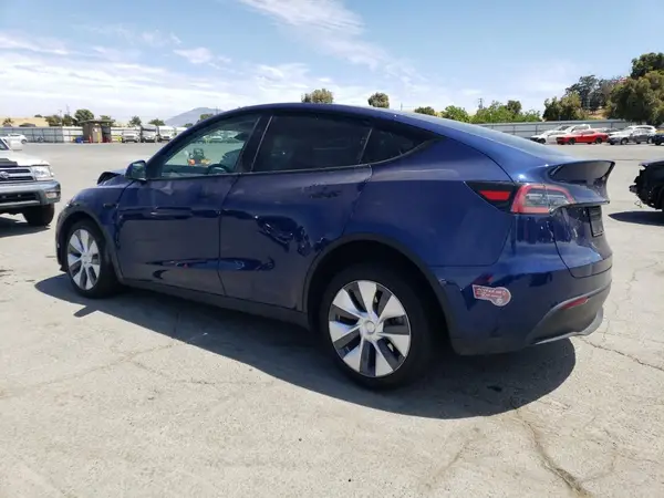 7SAYGDEE5PF918819 2023 TESLA MODEL Y - Image 2
