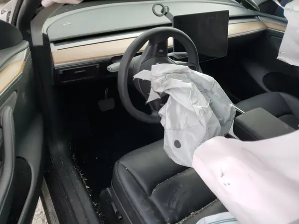 7SAYGDEE5PF921915 2023 TESLA MODEL Y - Image 8