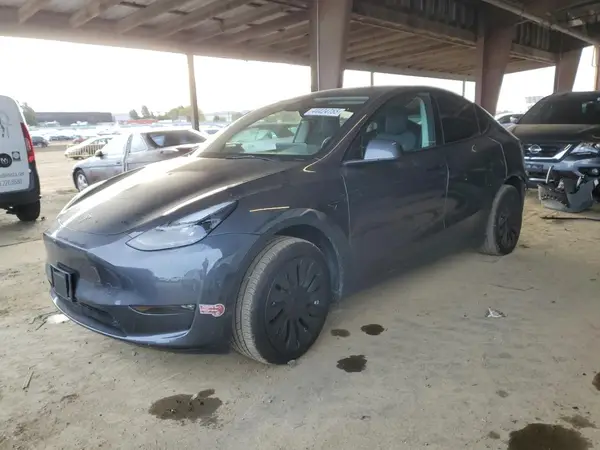 7SAYGDEE5PF935796 2023 TESLA MODEL Y - Image 1