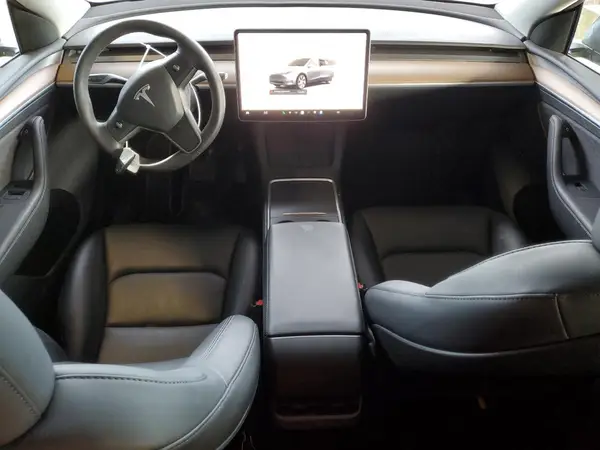 7SAYGDEE5PF935796 2023 TESLA MODEL Y - Image 8
