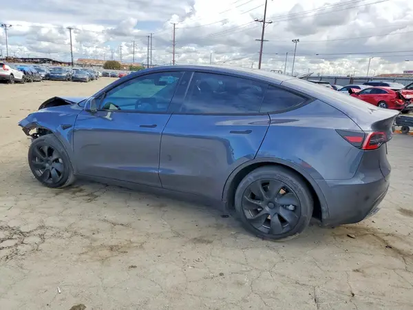 7SAYGDEE5PF945924 2023 TESLA MODEL Y - Image 2