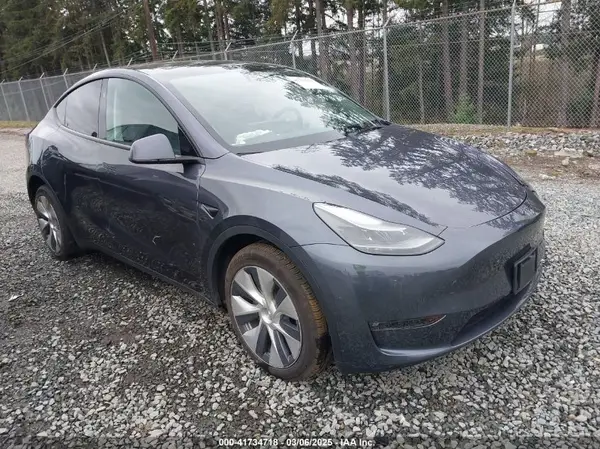 7SAYGDEE5PF965543 2023 TESLA MODEL Y - Image 1