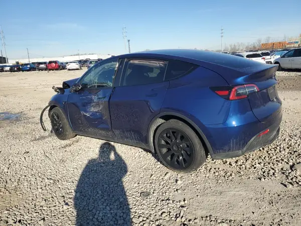 7SAYGDEE5PF980477 2023 TESLA MODEL Y - Image 2