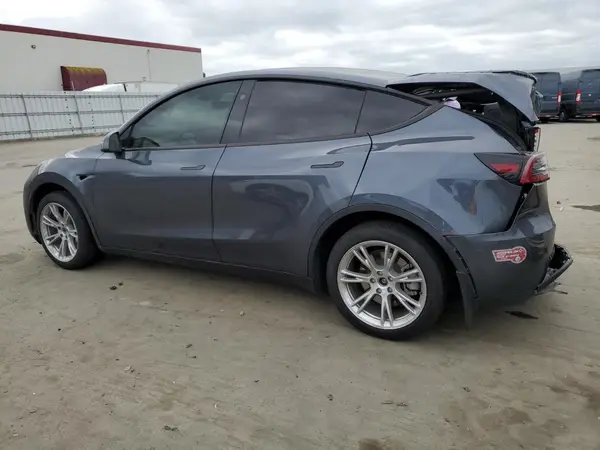 7SAYGDEE5RA215916 2024 TESLA MODEL Y - Image 2