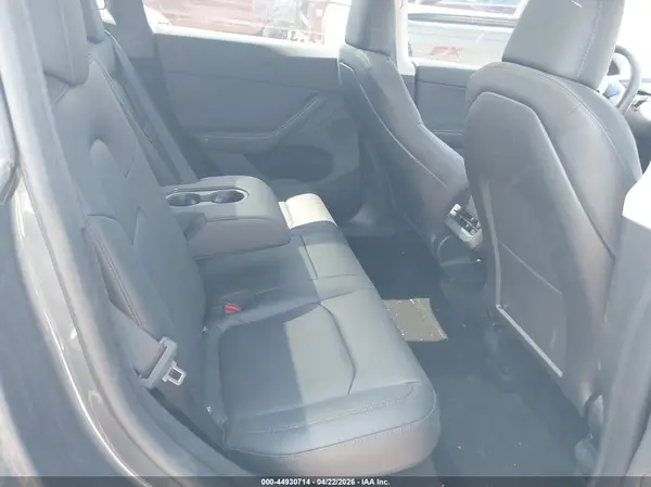 7SAYGDEE5RA217441 2024 TESLA MODEL Y - Image 8
