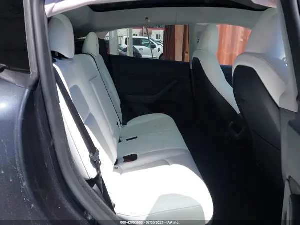 7SAYGDEE5RA219674 2024 TESLA MODEL Y - Image 8