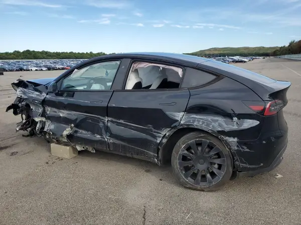 7SAYGDEE5RA222221 2024 TESLA MODEL Y - Image 2