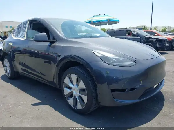 7SAYGDEE5RA222252 2024 TESLA MODEL Y - Image 1