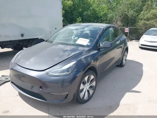 7SAYGDEE5RA222462 2024 TESLA MODEL Y - Image 2