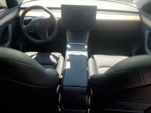 7SAYGDEE5RA225507 2024 TESLA MODEL Y - Image 8