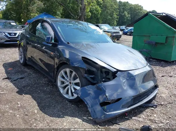 7SAYGDEE5RA225734 2024 TESLA MODEL Y - Image 1