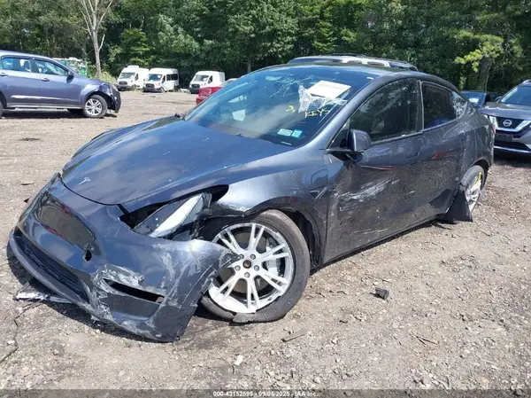 7SAYGDEE5RA225734 2024 TESLA MODEL Y - Image 2