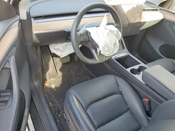 7SAYGDEE5RA225927 2024 TESLA MODEL Y - Image 8