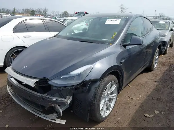 7SAYGDEE5RA226317 2024 TESLA MODEL Y - Image 2