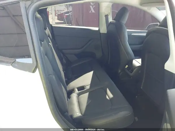 7SAYGDEE5RA226432 2024 TESLA MODEL Y - Image 8
