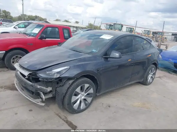 7SAYGDEE5RA227483 2024 TESLA MODEL Y - Image 2