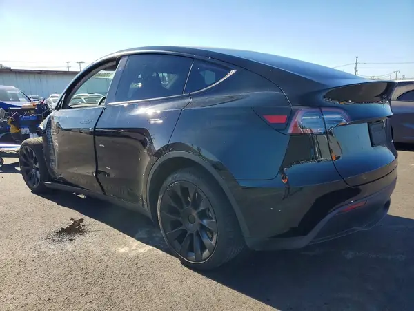 7SAYGDEE5RA227595 2024 TESLA MODEL Y - Image 2