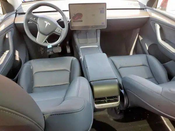 7SAYGDEE5RA235910 2024 TESLA MODEL Y - Image 8