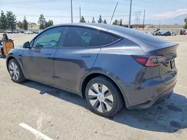 7SAYGDEE5RA245997 2024 TESLA MODEL Y - Image 2