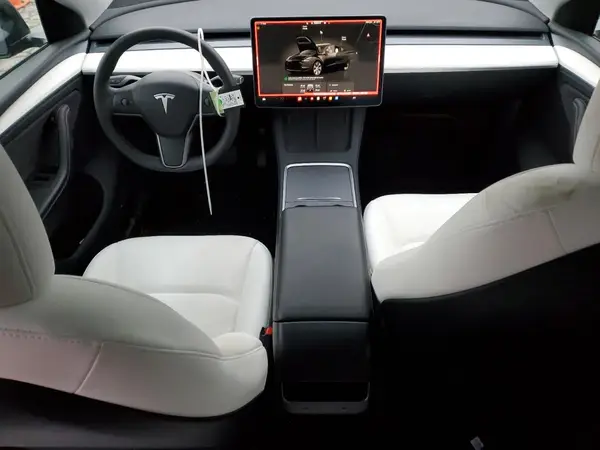 7SAYGDEE5RA249709 2024 TESLA MODEL Y - Image 8