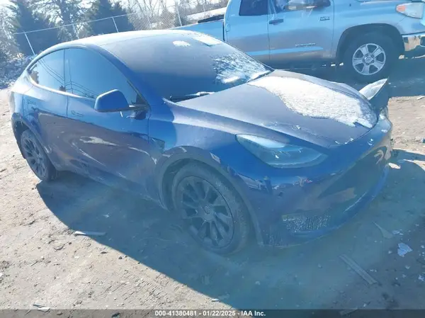 7SAYGDEE5RA252075 2024 TESLA MODEL Y - Image 1