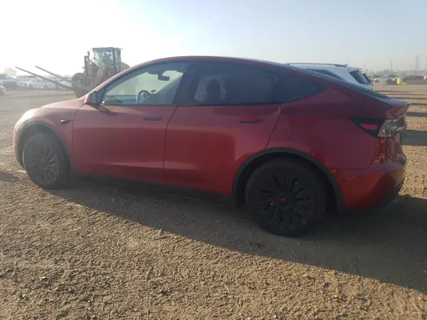 7SAYGDEE5RA255655 2024 TESLA MODEL Y - Image 2