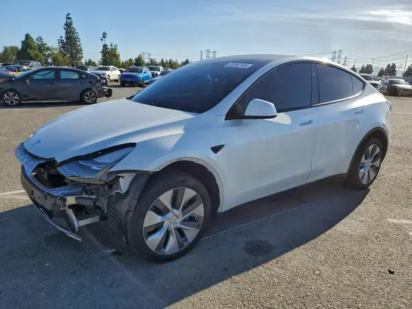 7SAYGDEE5RA260337 2024 TESLA MODEL Y - Image 1