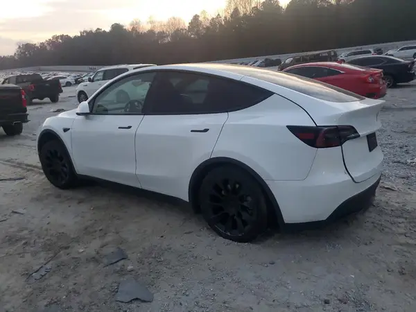 7SAYGDEE5RA261732 2024 TESLA MODEL Y - Image 2