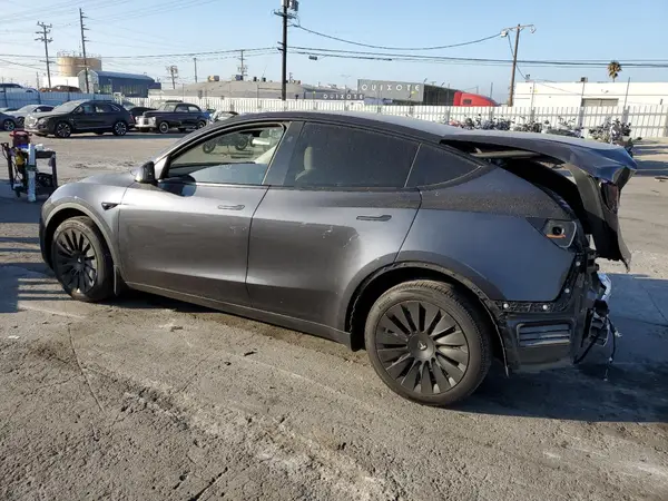 7SAYGDEE5RA265246 2024 TESLA MODEL Y - Image 2