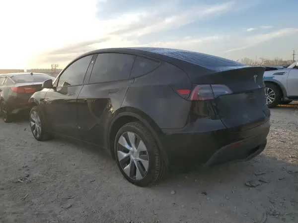 7SAYGDEE5RA273315 2024 TESLA MODEL Y - Image 2