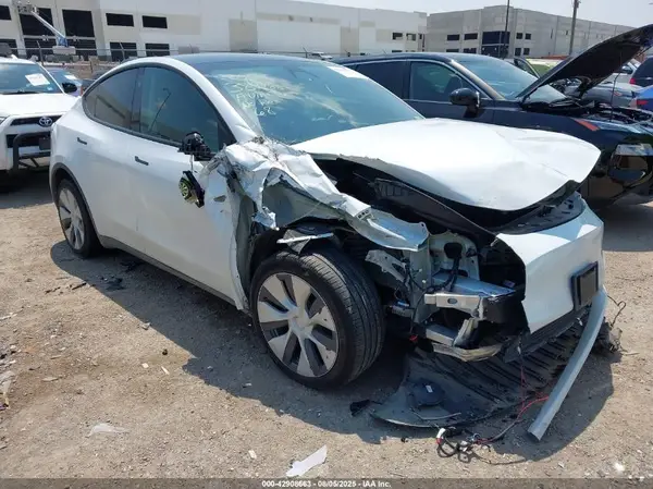 7SAYGDEE5RA275985 2024 TESLA MODEL Y - Image 1