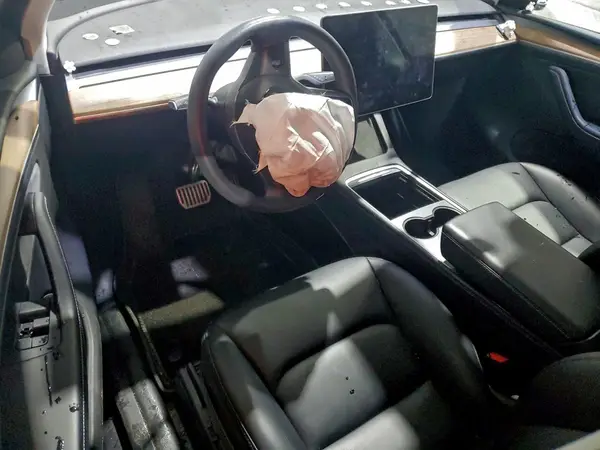 7SAYGDEE5RA279275 2024 TESLA MODEL Y - Image 8