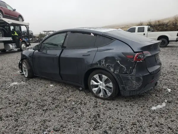 7SAYGDEE5RA279955 2024 TESLA MODEL Y - Image 2