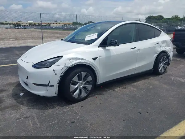 7SAYGDEE5RA280510 2024 TESLA MODEL Y - Image 2