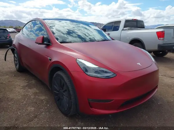 7SAYGDEE5RA284895 2024 TESLA MODEL Y - Image 1