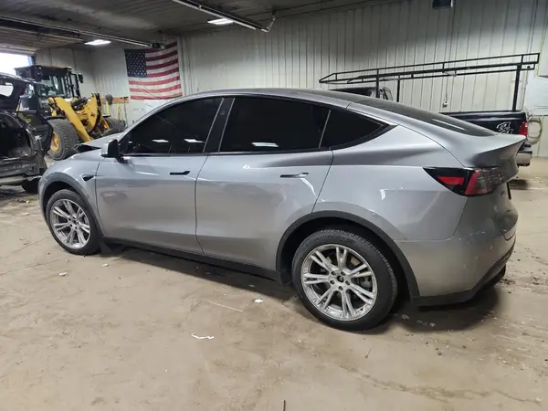 7SAYGDEE5RA287652 2024 TESLA MODEL Y - Image 2